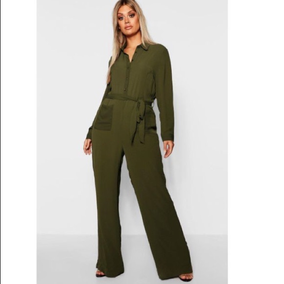 Boohoo Plus Pants - Boohoo Plus utility pocket front jumpsuit NWT 18